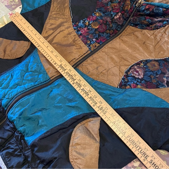 Vintage Puffy Jacket - Picture 6 of 7